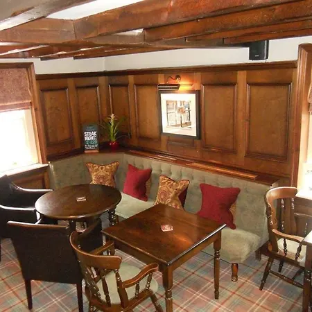 The Crown 3*